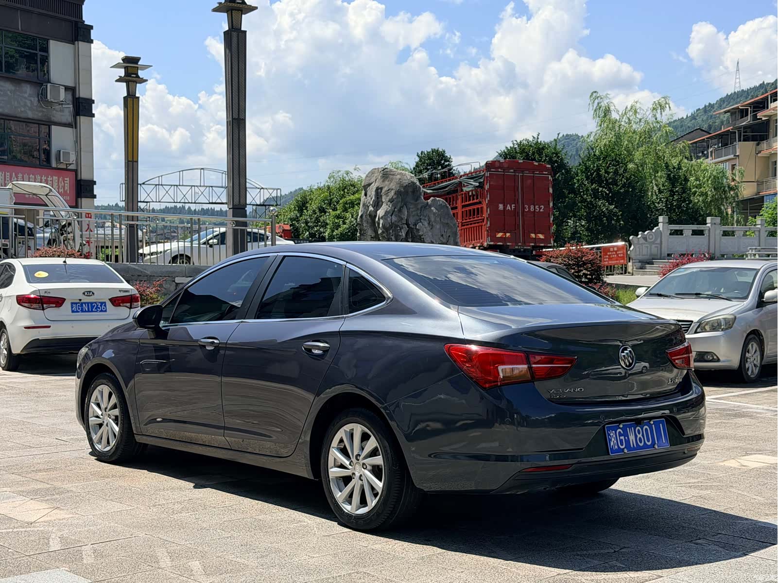Buick Verano, 2016 9