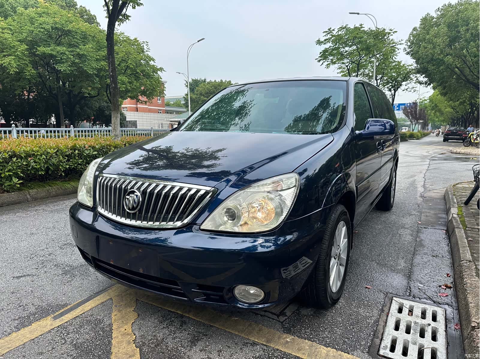 Buick GL8, 2016 1