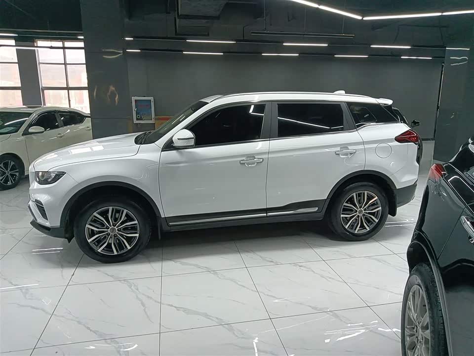 Geely Atlas