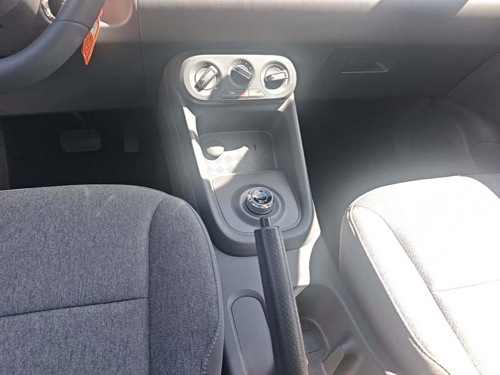 Wuling Hongguang, 2025 14