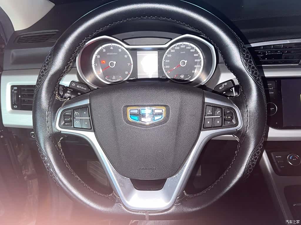 Geely Boyue, 2018 все фото