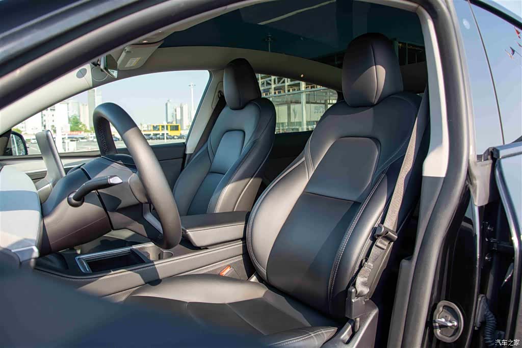 Tesla Model Y, 2023 11