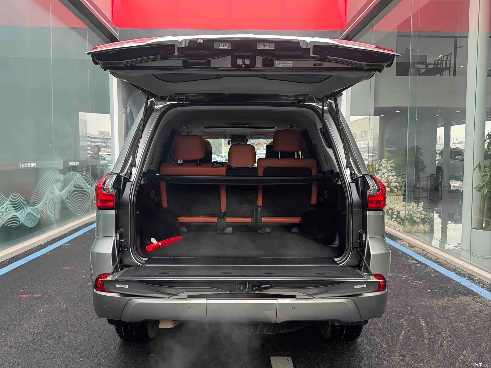 Lexus LX, 2020 7