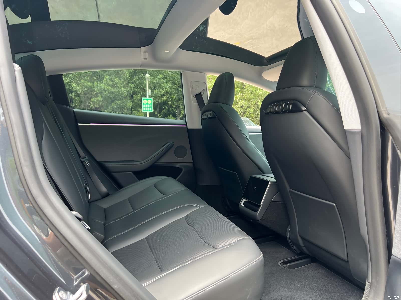 Tesla Model 3, 2024 15