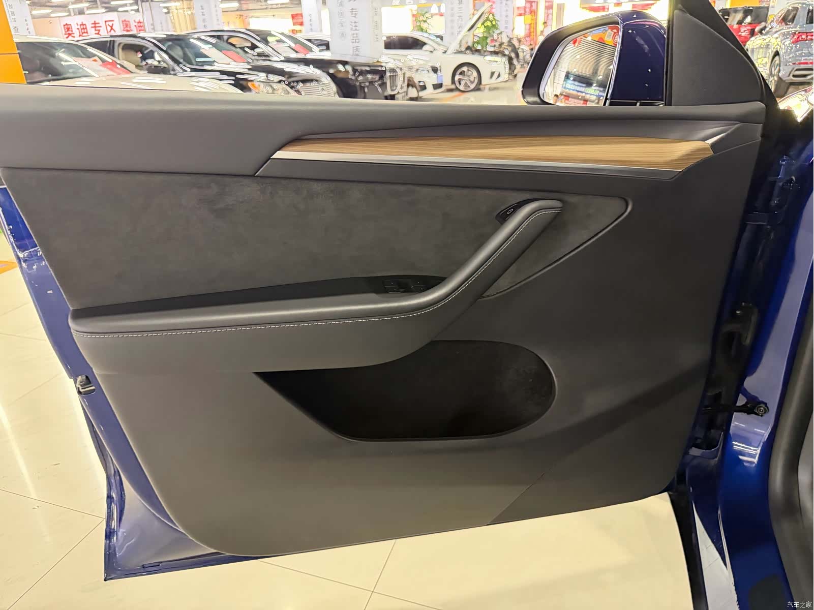 Tesla Model Y, 2022 17