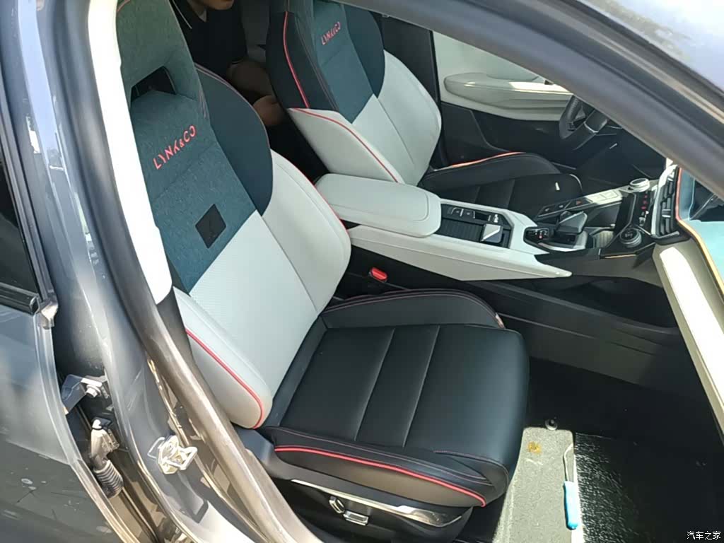 Lynk & Co 02, 2021 25