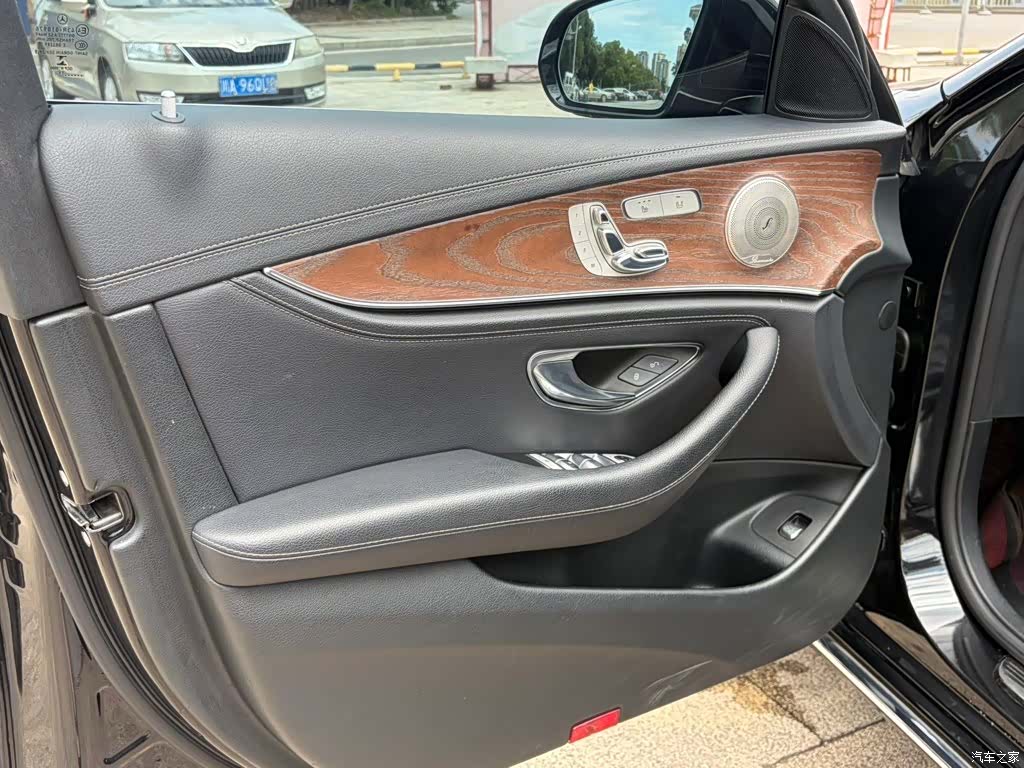 Mercedes-Benz E-Class, 2016 7
