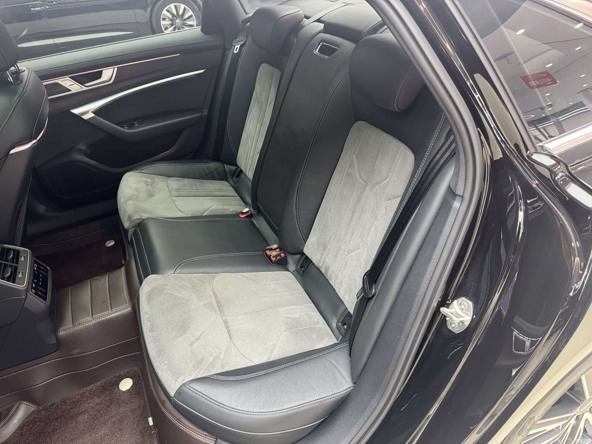 Audi A6L, 2023 15