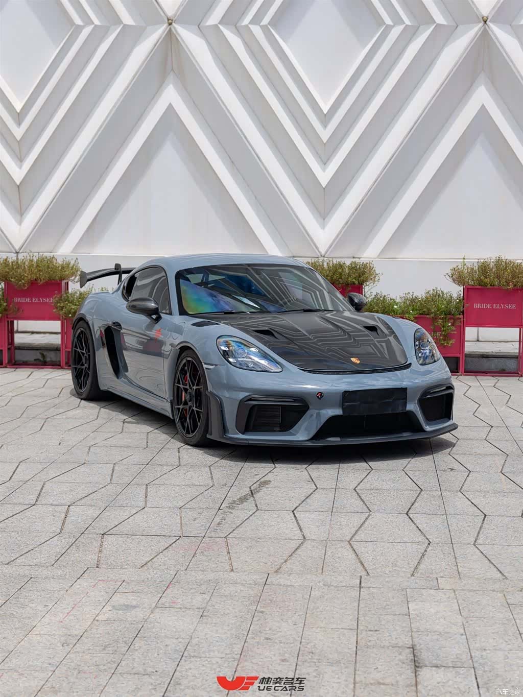 Porsche Cayman, 2024 3