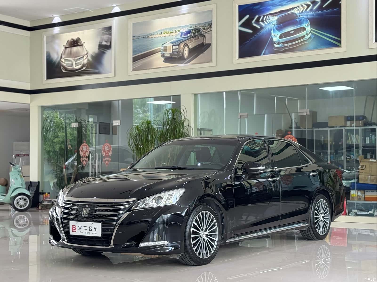 Toyota Crown, 2018 1