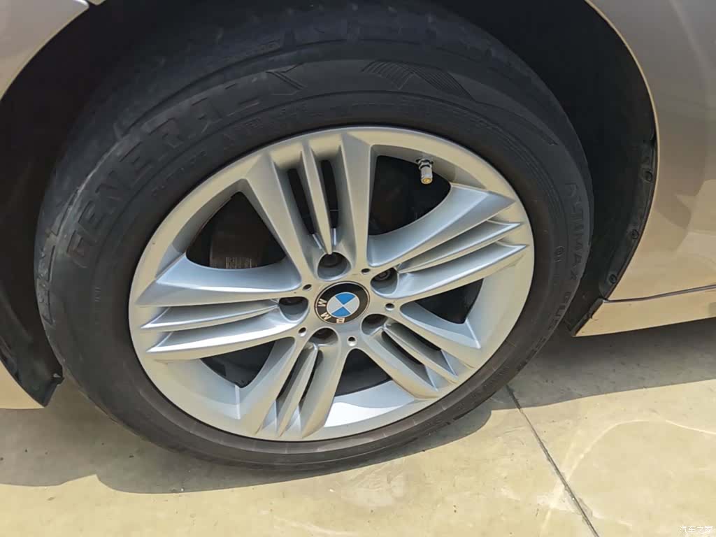 BMW 3 Series, 2016 23
