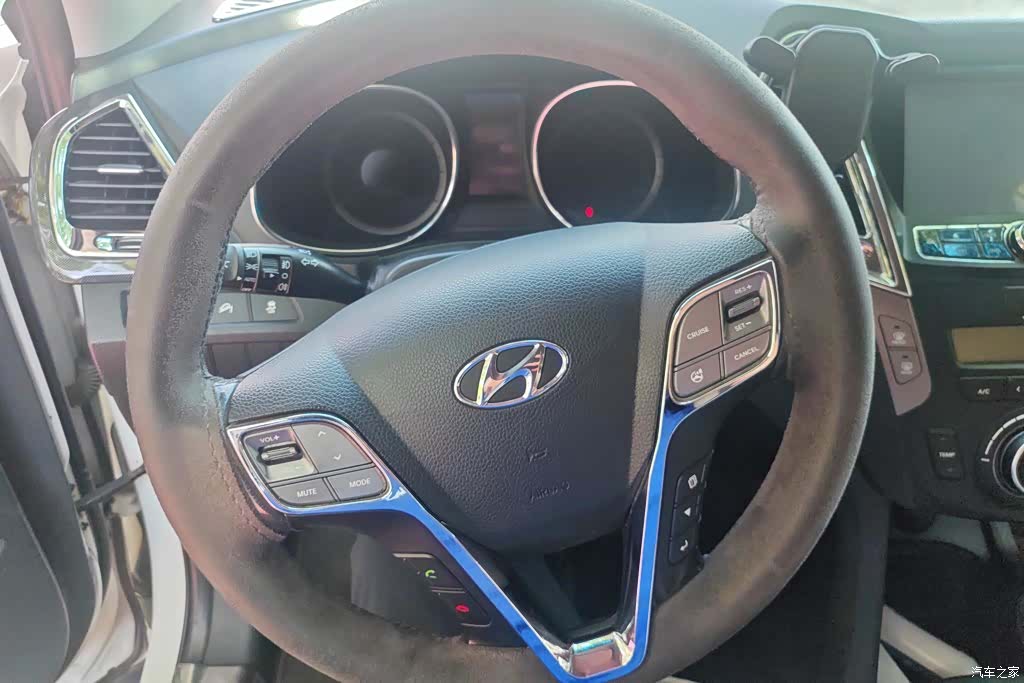 Hyundai Santa Fe, 2014 15