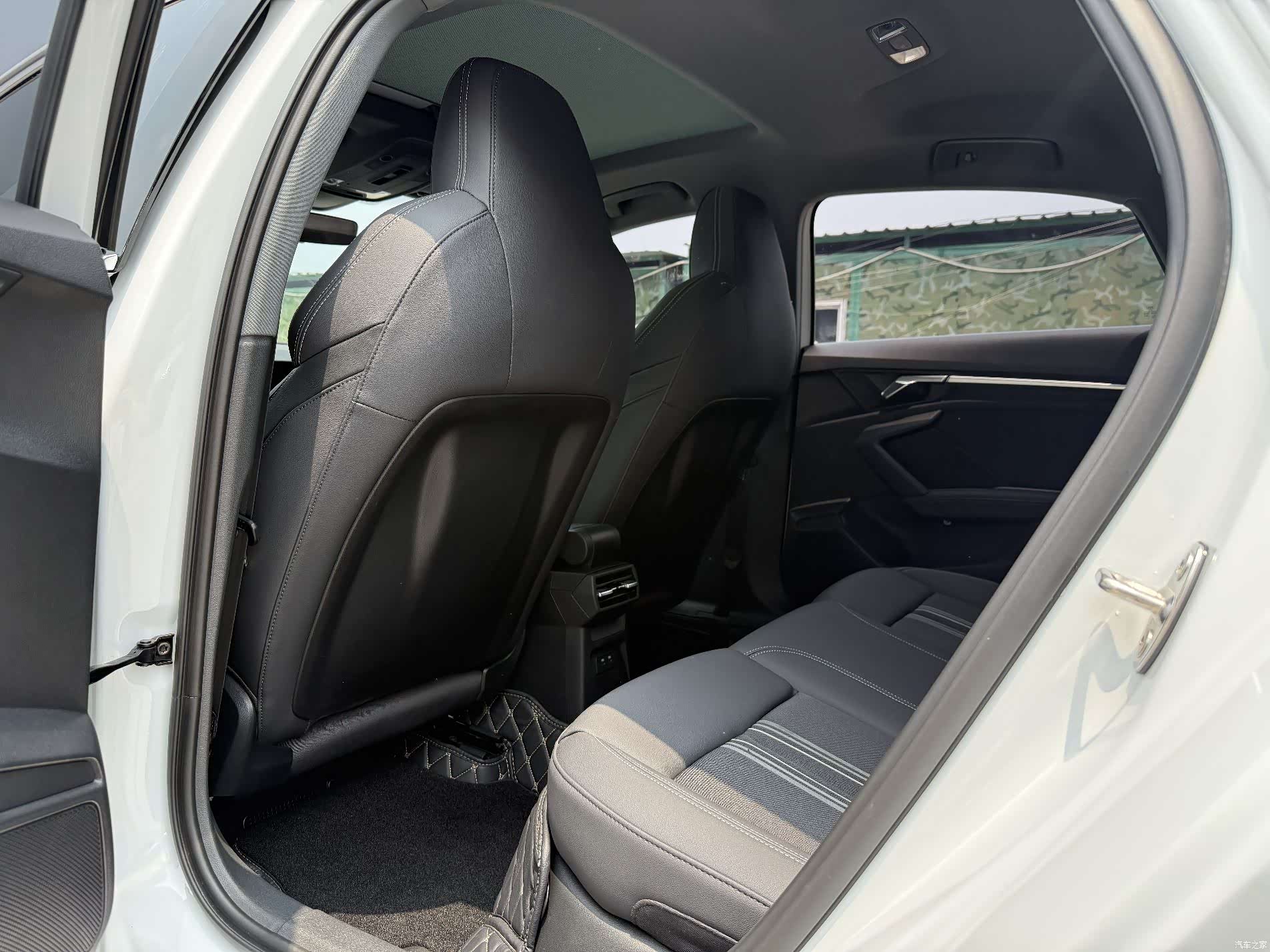 Audi A3, 2022 все фото