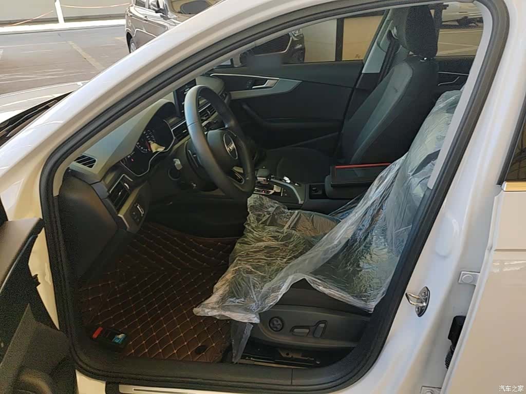 Audi A4L, 2019 11