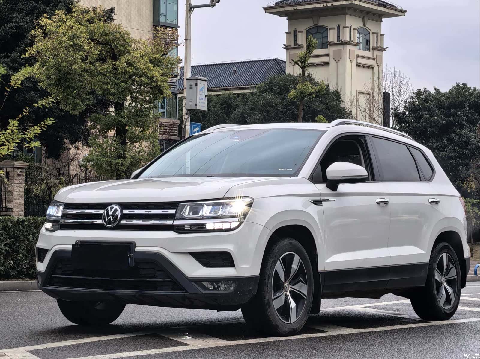 Volkswagen Tharu