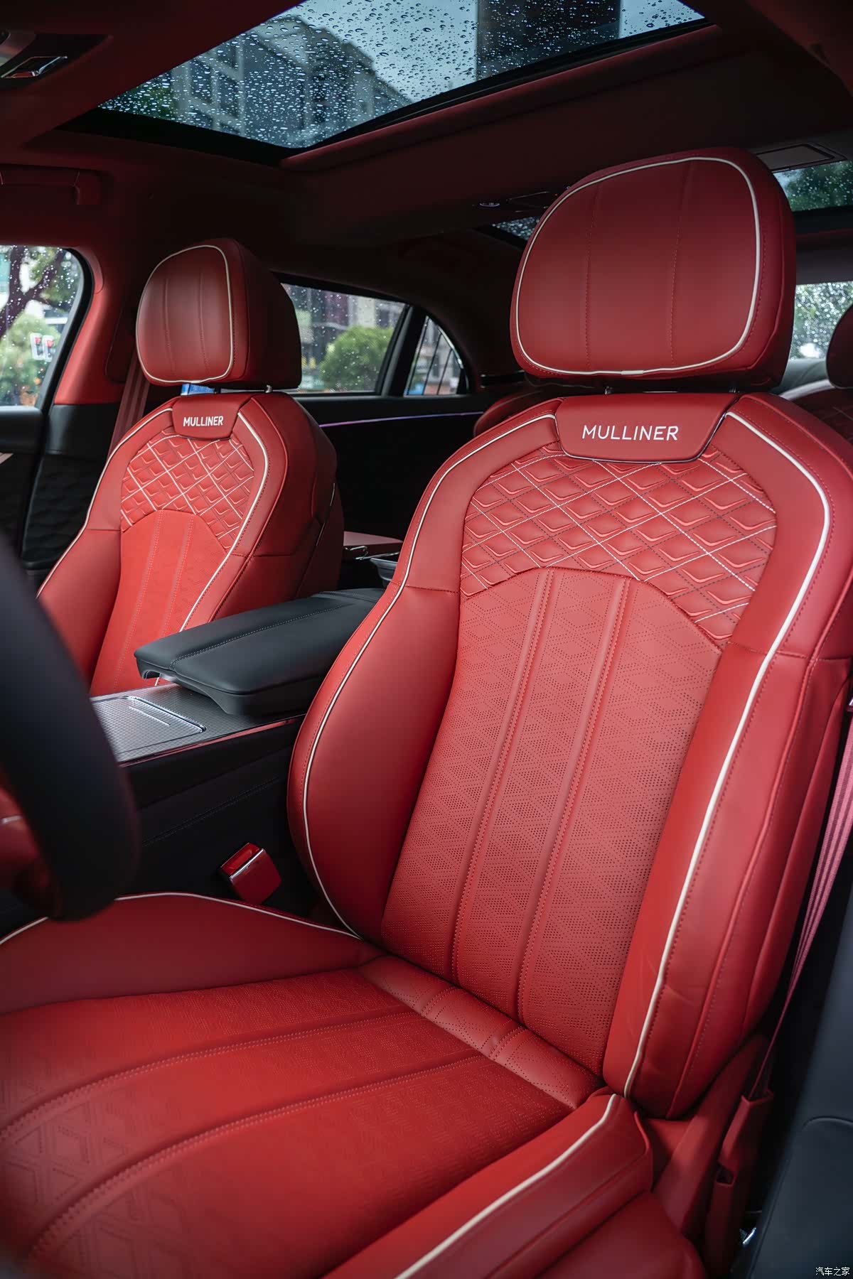 Bentley Flying Spur, 2025 10