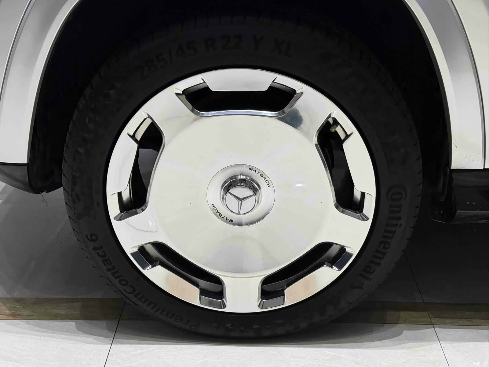Maybach GLS, 2021 11