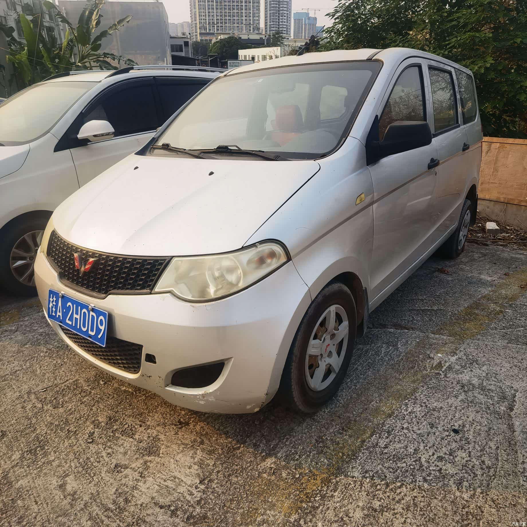 Wuling Hongguang, 2011 1