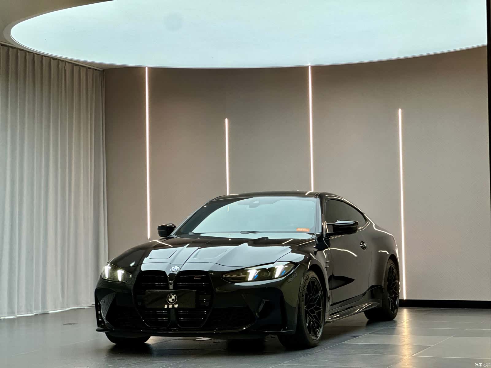 BMW M4, 2025 1