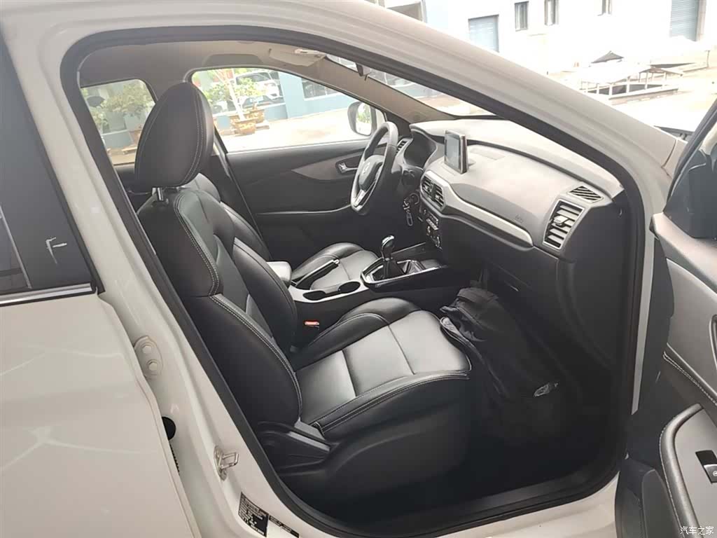 DongFeng S560, 2018 25
