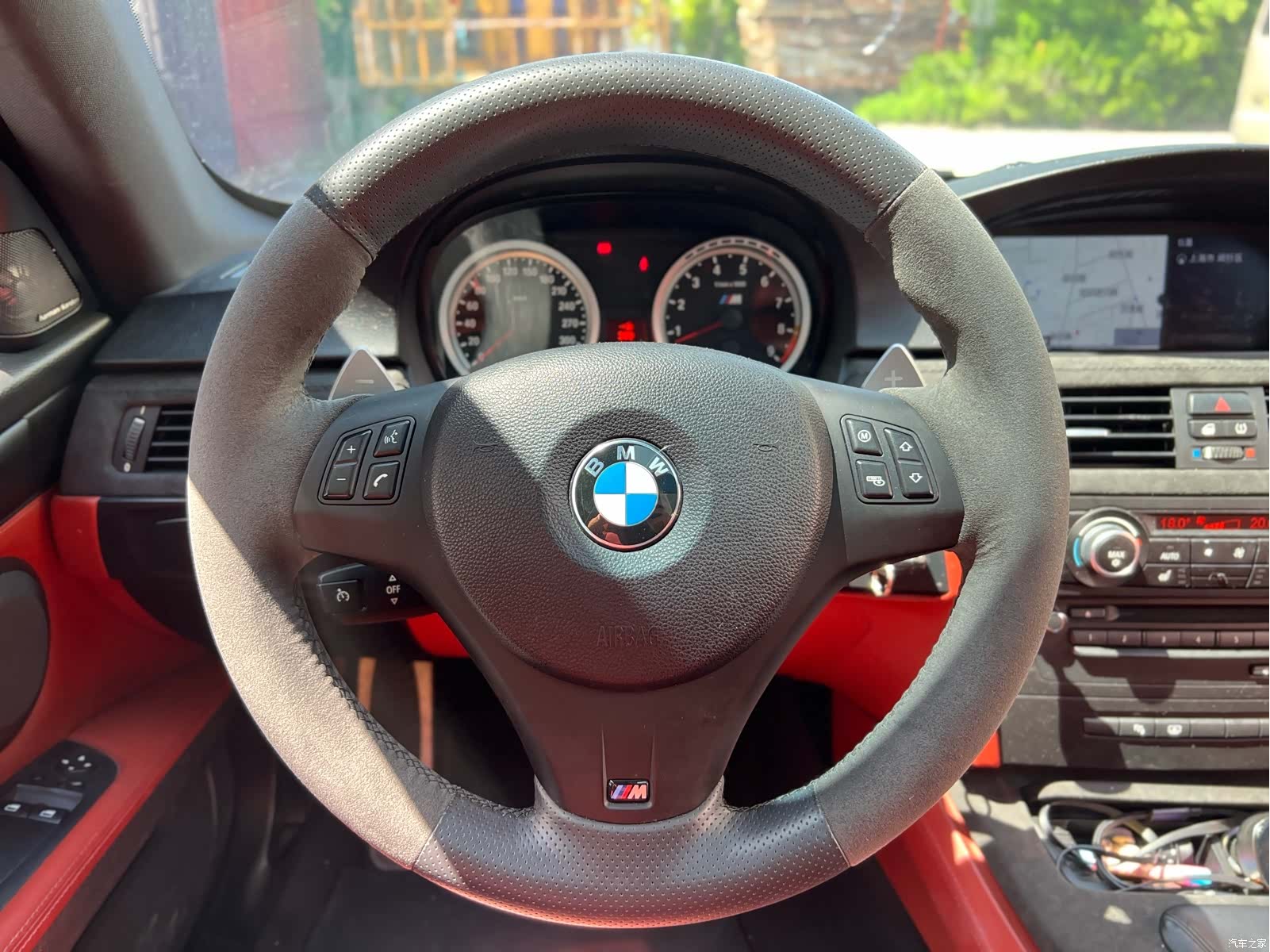 BMW M3, 2010 16