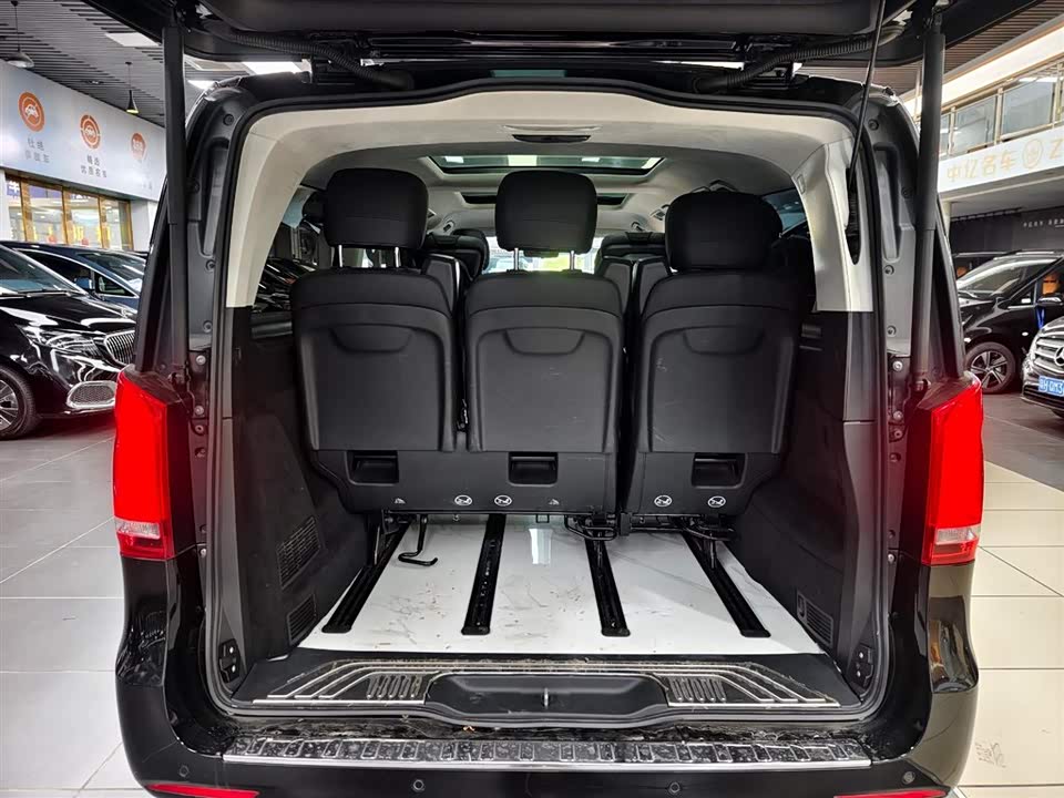 Mercedes-Benz V-class