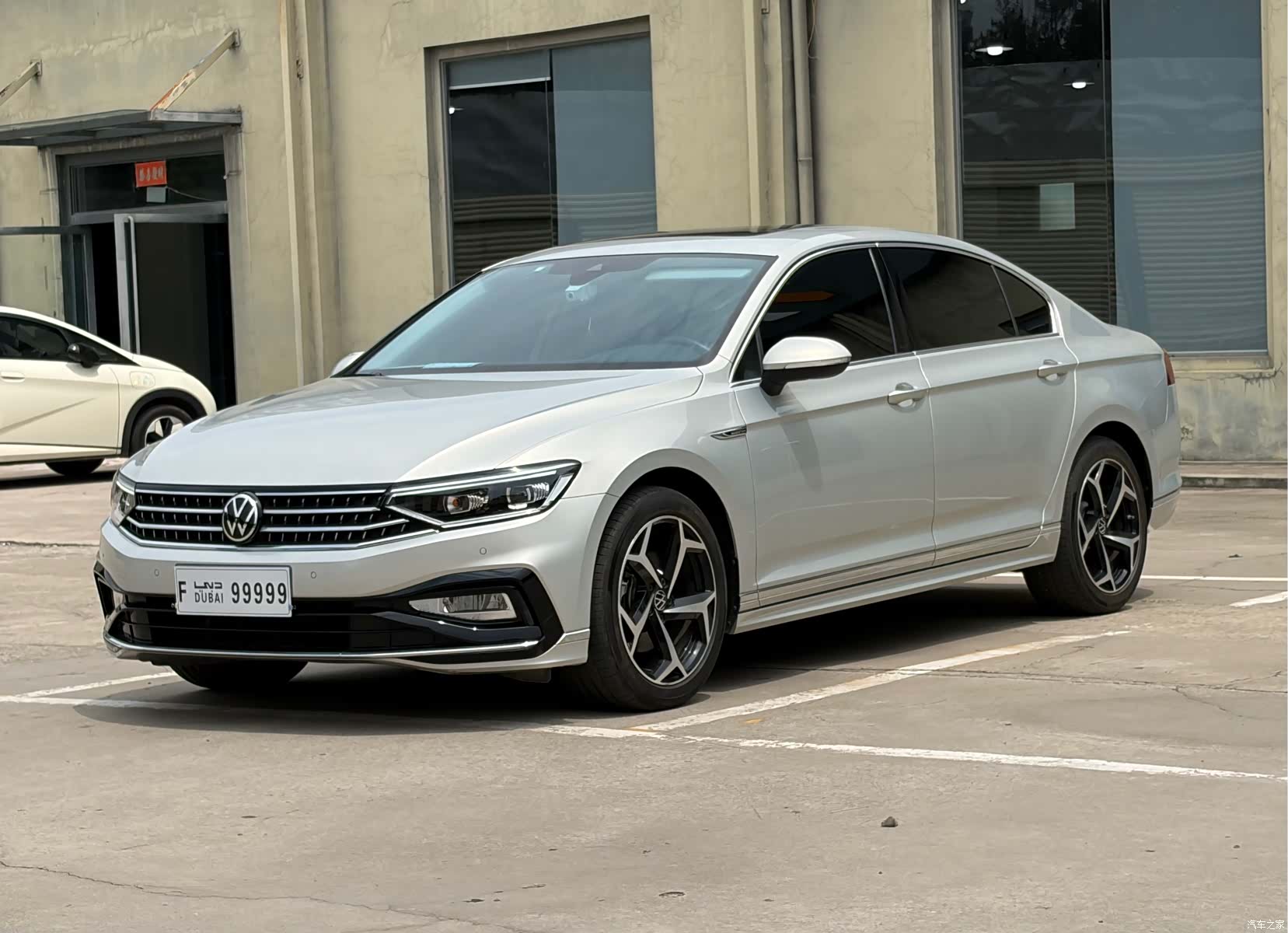 Volkswagen Magotan, 2023 1