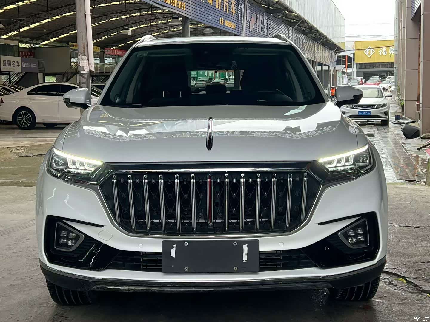 Hongqi HS5, 2022 2