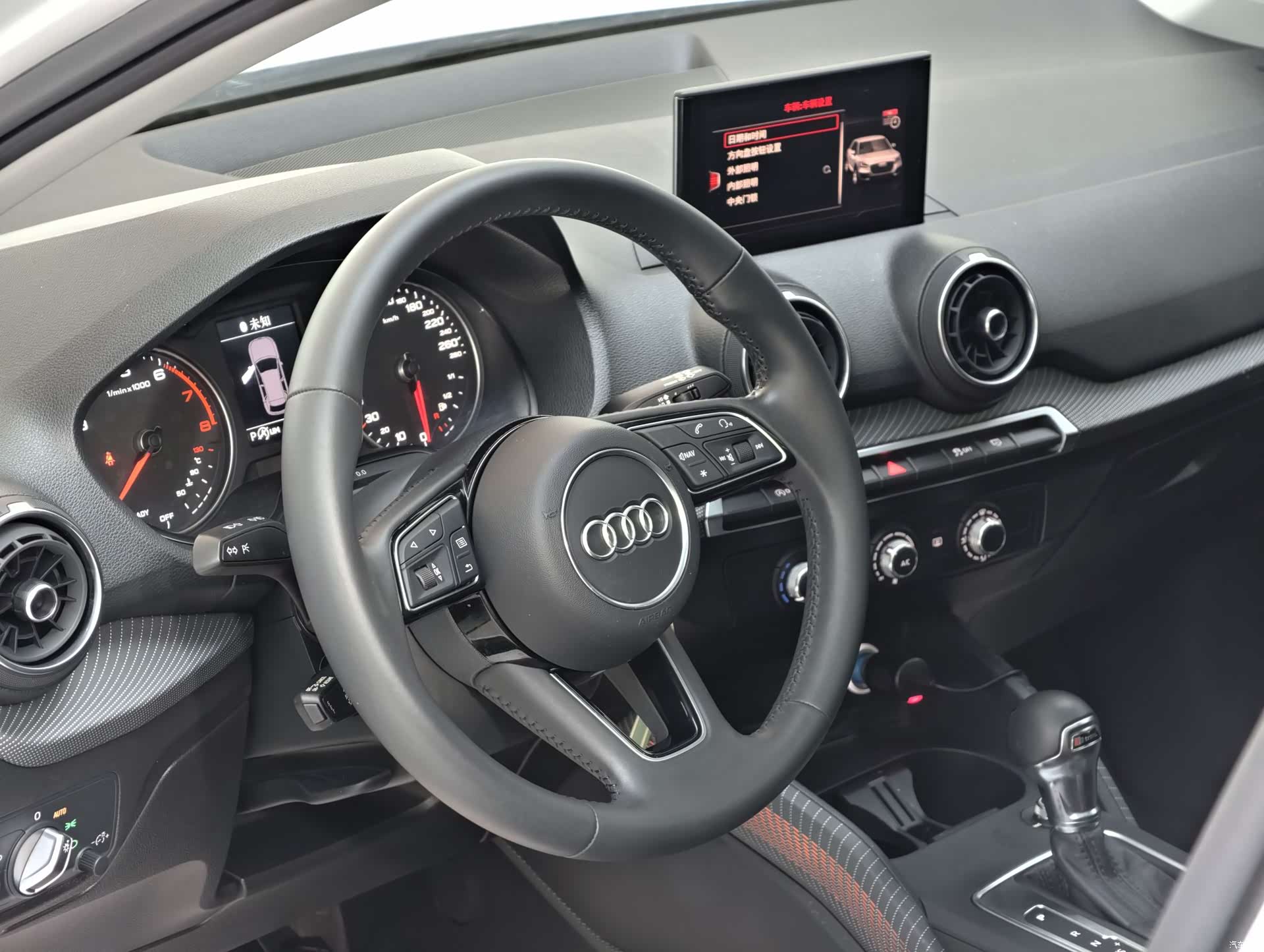 Audi Q2L, 2019 17