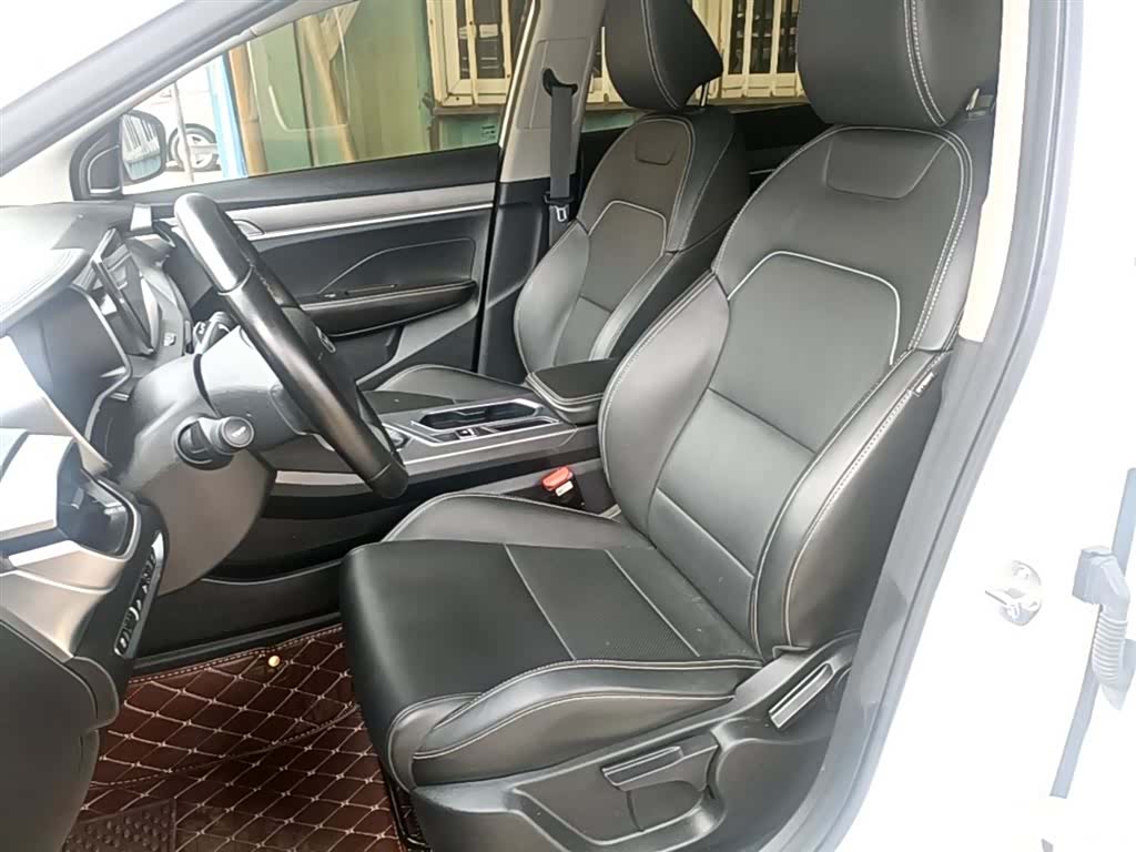 Geely Coolray, 2020 15