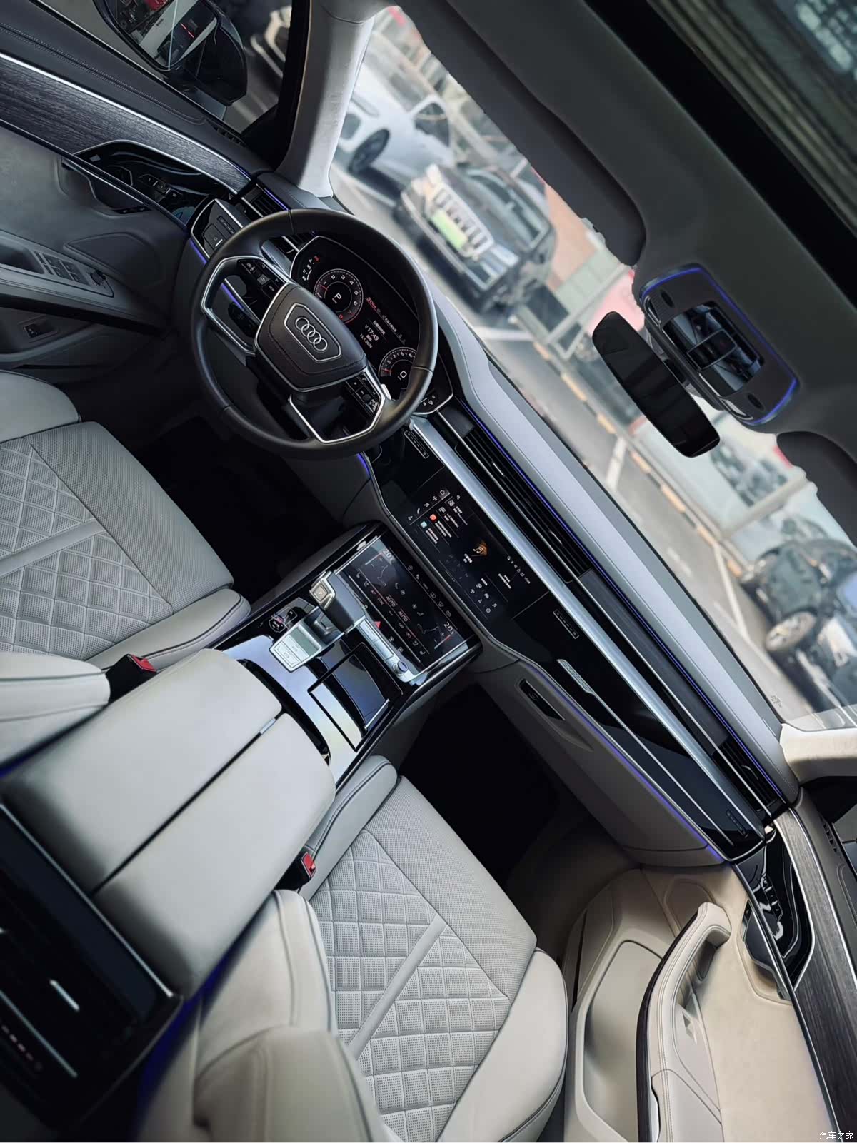 Audi A8L, 2023 4