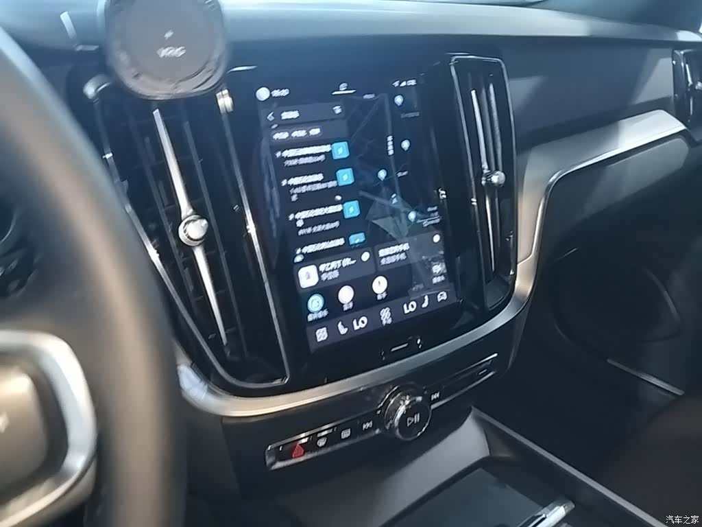 Volvo S60, 2022 13