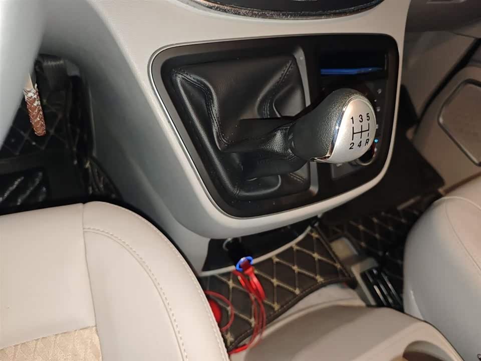 JAC Refine Ruifeng M4