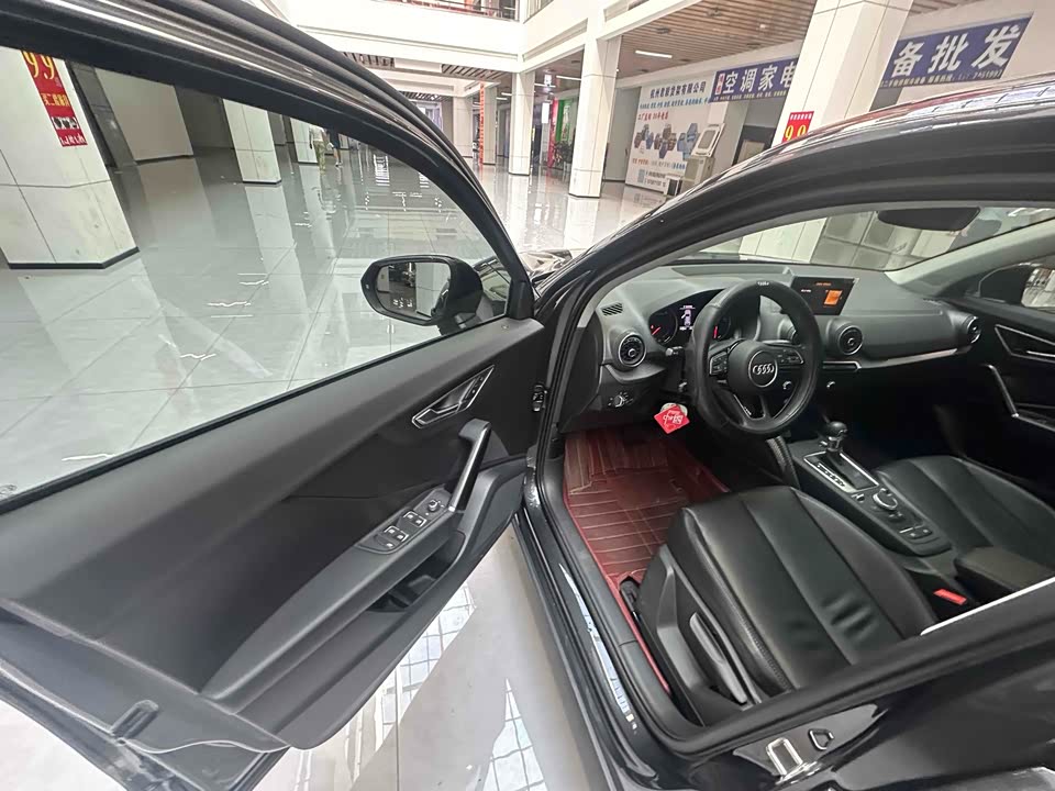 Audi Q2L Audi Q2L