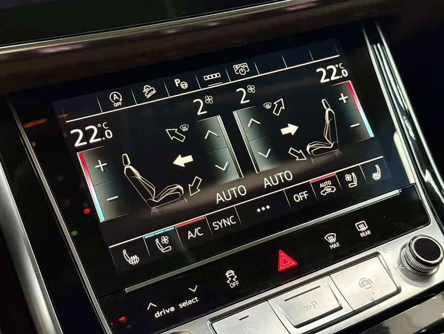 Audi Q7 2021, фото 7