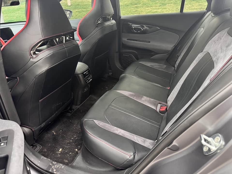 Trumpchi Shadow Leopard