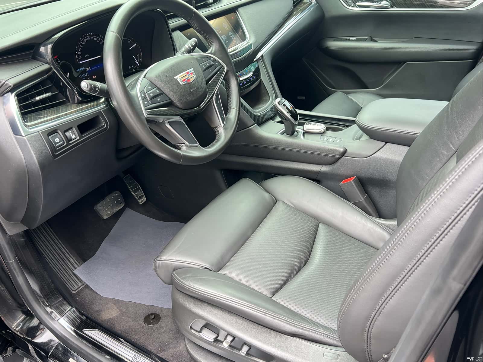 Cadillac XT5, 2017 10