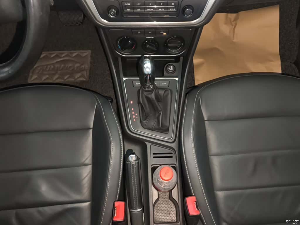 Volkswagen Lavida, 2016 14