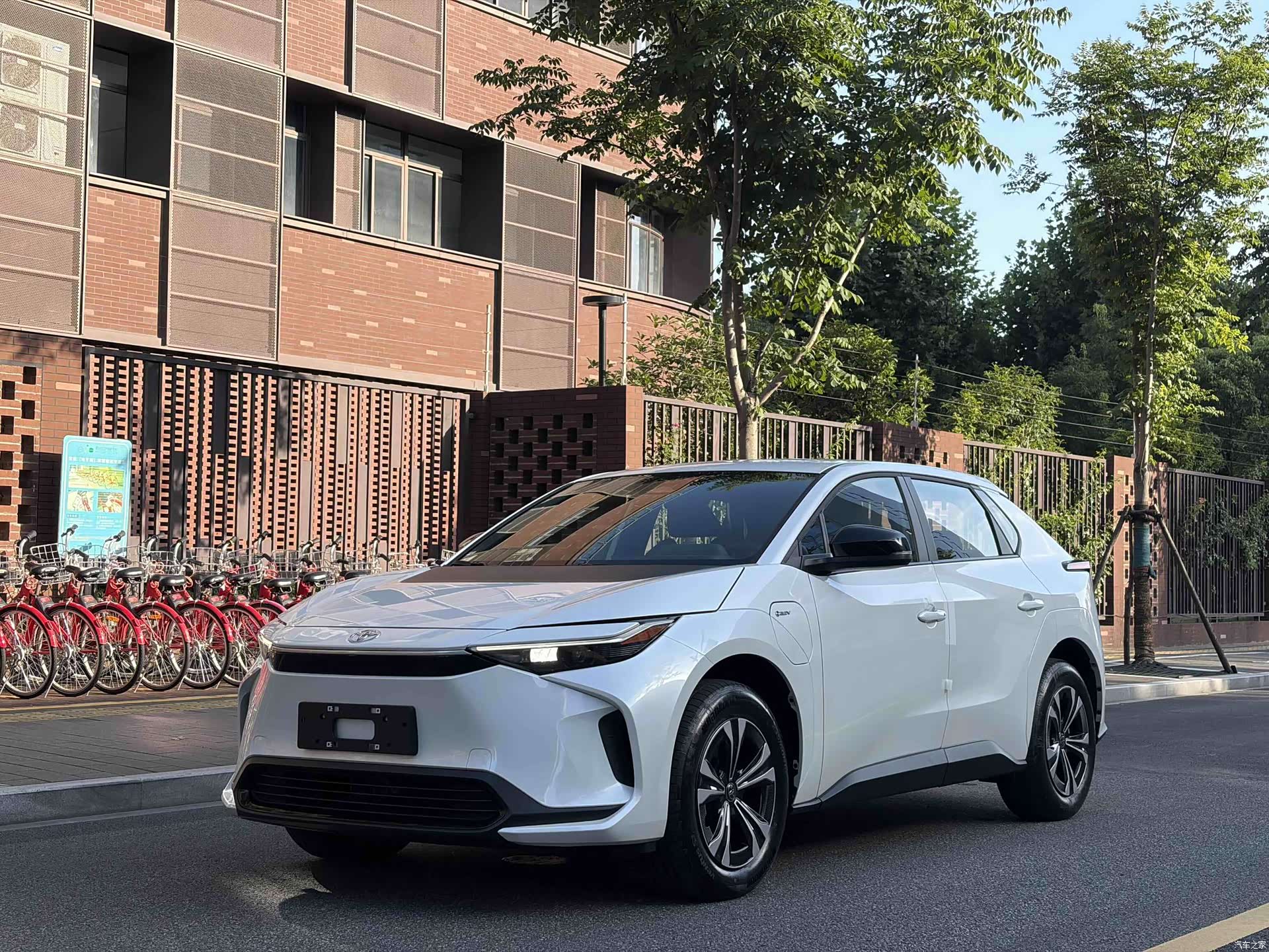 Toyota 4X, 2026 1