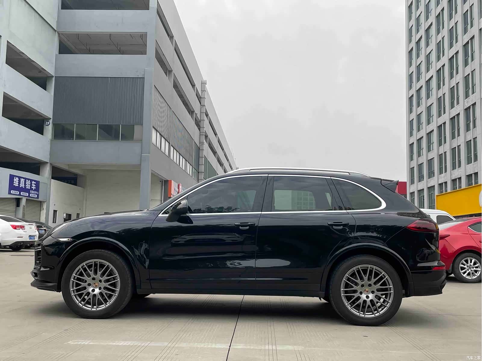 Porsche Cayenne, 2013 7