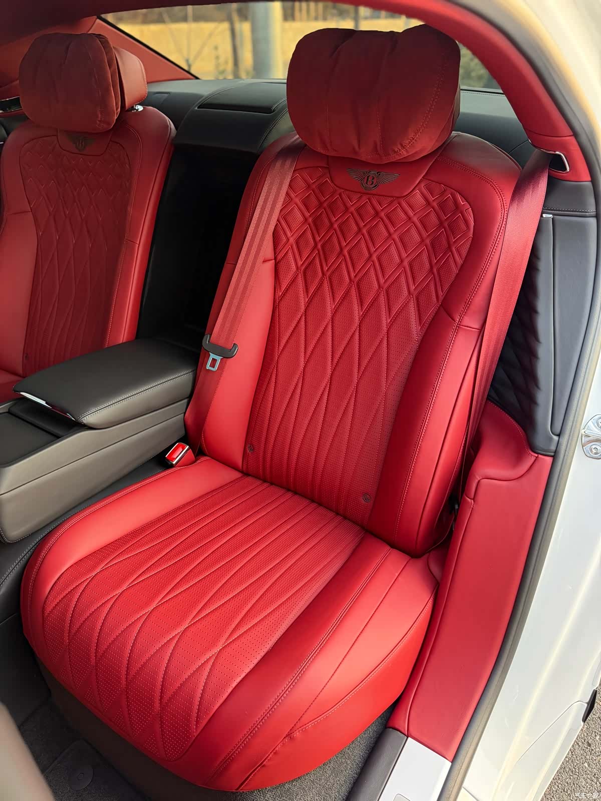 Bentley Flying Spur, 2023 19