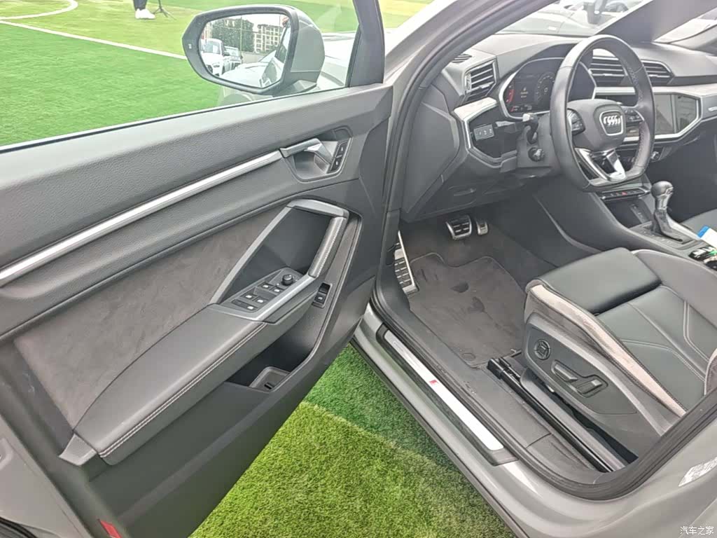 Audi Q3, 2023 23