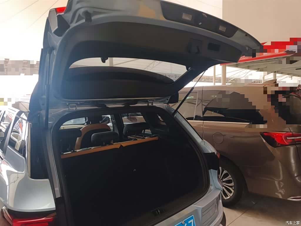 Geely Icon, 2023 19