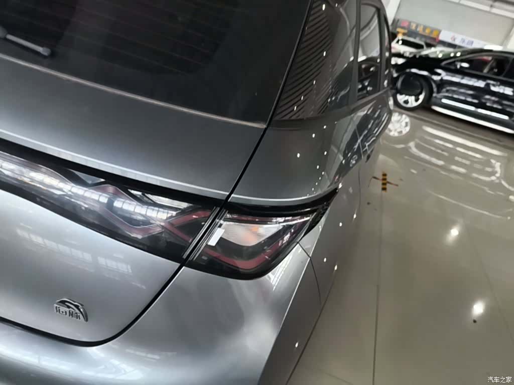 BYD Dolphin, 2023 8