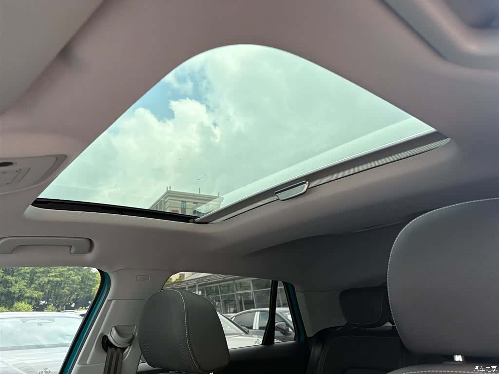 Audi Q2L, 2021 15