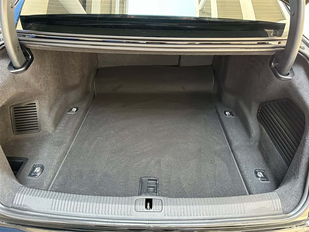 Audi A8L, 2020 8