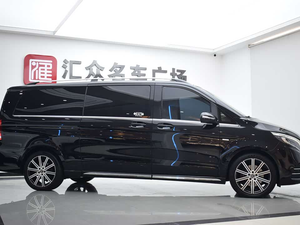 Mercedes-Benz V-class