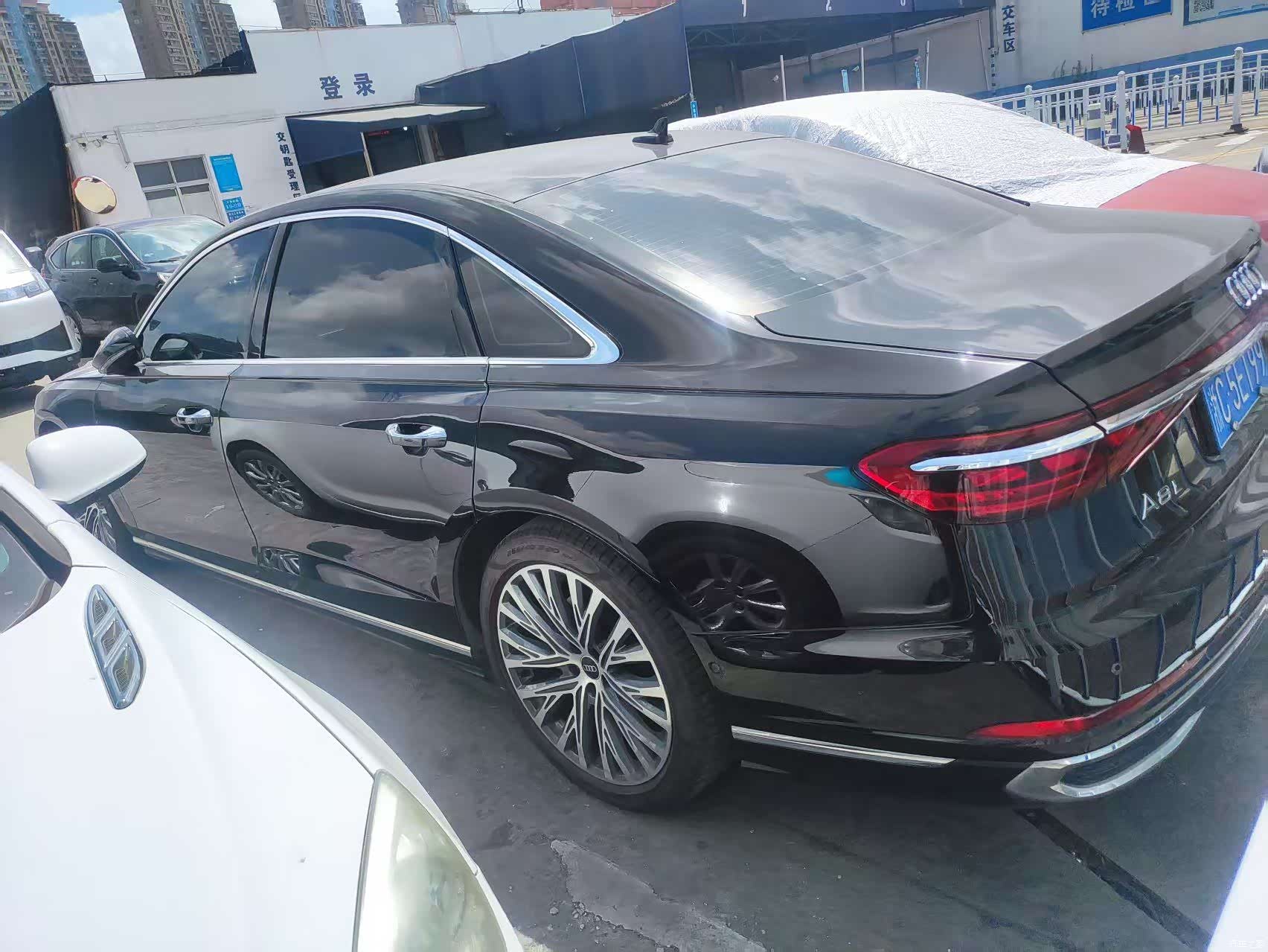 Audi A8L, 2024 все фото