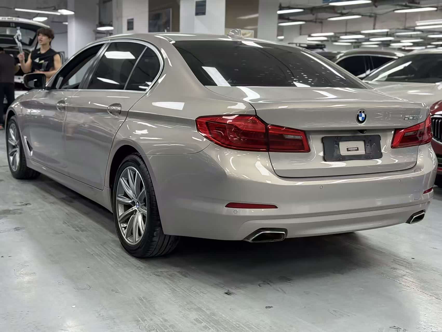 BMW 5 Series, 2018 16
