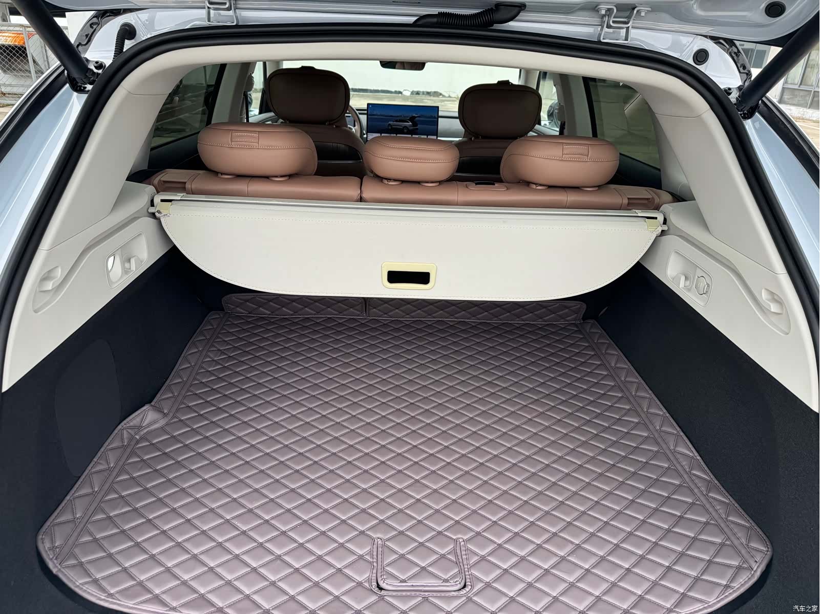Leapmotor C11, 2025 15